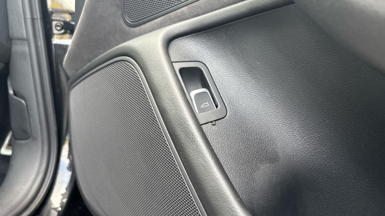 Audi A6 2.0 TDI Ultra S Line 5dr S Tronic Diesel Estate